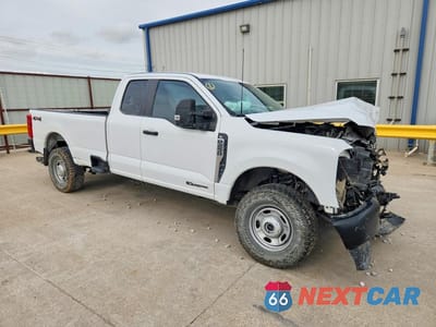 Czwarte zdjęcie samochodu z boku: 2024 FORD F250 SUPER DUTY VIN:1FT7X2BT6REC44393 - miniatura