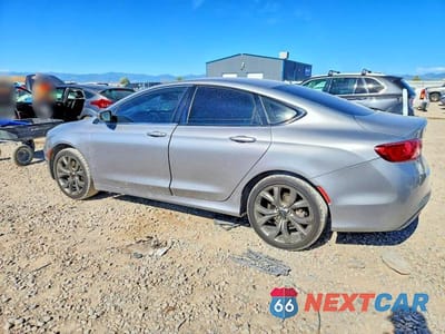 Drugie zdjęcie samochodu z przodu: 2015 CHRYSLER 200 S VIN:1C3CCCBG8FN642790 - miniatura