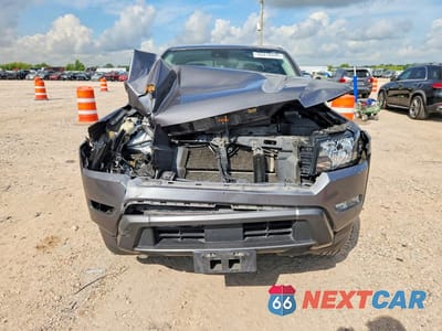 Piąte zdjęcie samochodu w środku: 2022 NISSAN FRONTIER SV VIN:1N6ED1EJ7NN606419 - miniatura