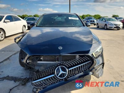 Piąte zdjęcie samochodu w środku: 2020 MERCEDES-BENZ A 220 VIN:W1K3G4EB6LW044442 - miniatura