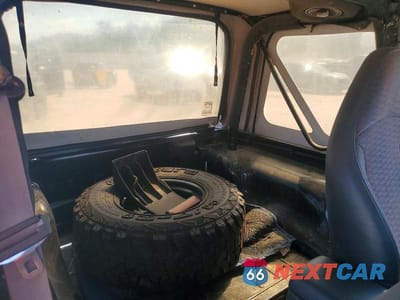 Zdjęcie 11 z 13 samochodu: 2000 JEEP WRANGLER / TJ SPORT VIN:1J4FA49S0YP707891 - miniatura