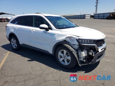Czwarte zdjęcie samochodu z boku: 2021 KIA SORENTO LX VIN:5XYRG4LC8MG005110 - miniatura