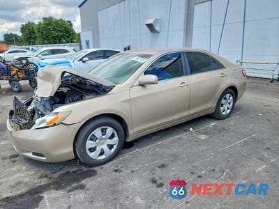 2007 TOYOTA CAMRY LE 4T1BE46K57U056704 - główne zdjęcie licytacji z USA - miniatura