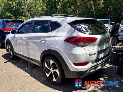 Trzecie zdjęcie samochodu z tyłu: 2017 HYUNDAI TUCSON SPORT VIN:KM8J3CA27HU466795 - miniatura