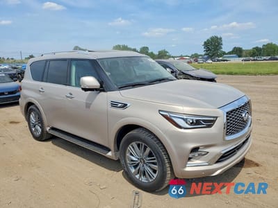 Czwarte zdjęcie samochodu z boku: 2023 INFINITI QX80 LUXE VIN:JN8AZ2AE7P9303173 - miniatura