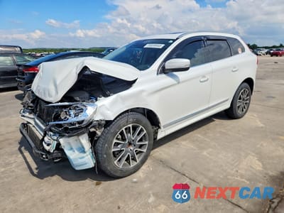2015 VOLVO XC60 T6 PREMIER YV449MDK9F2637196 - główne zdjęcie licytacji z USA - miniatura