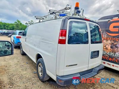 Drugie zdjęcie samochodu z przodu: 2017 CHEVROLET EXPRESS G2500 VIN:1GCWGAFF9H1244923 - miniatura