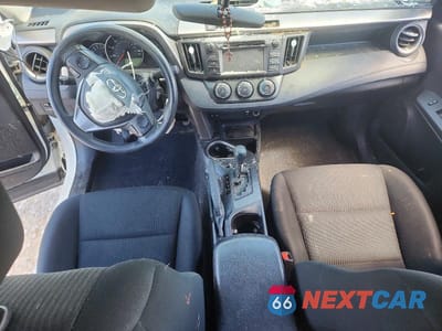 Zdjęcie 8 z 13 samochodu: 2016 TOYOTA RAV4 LE VIN:JTMBFREV0GJ083854 - miniatura