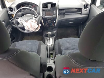 Zdjęcie 8 z 12 samochodu: 2016 NISSAN VERSA NOTE SV VIN:3N1CE2CP8GL359504 - miniatura