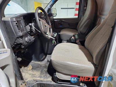 Zdjęcie 7 z 13 samochodu: 2015 CHEVROLET EXPRESS G2500 VIN:1GCWGFCFXF1167896 - miniatura