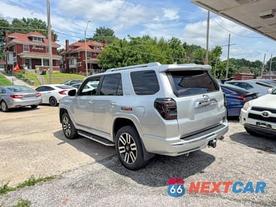 Trzecie zdjęcie samochodu z tyłu: 2014 TOYOTA 4RUNNER LIMITED VIN:JTEZU5JR7E5073801 - miniatura