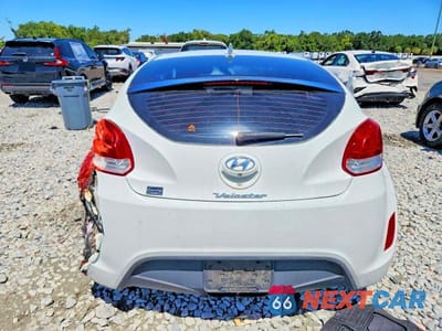 Zdjęcie 6 z 12 samochodu: 2016 HYUNDAI VELOSTER BASE VIN:KMHTC6AD1GU269678 - miniatura