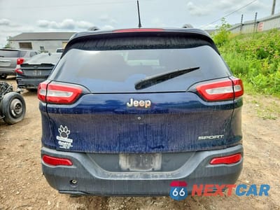 Zdjęcie 6 z 13 samochodu: 2016 JEEP CHEROKEE SPORT VIN:1C4PJLAB7GW303569 - miniatura
