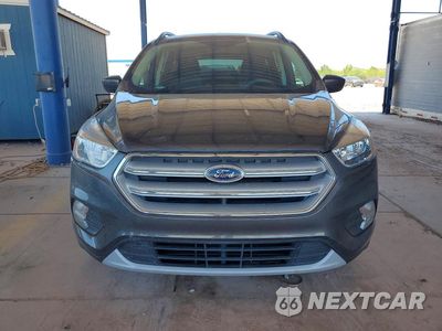 Piąte zdjęcie samochodu w środku: 2018 FORD ESCAPE SE VIN:1FMCU0GD1JUC70855 - miniatura
