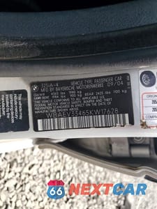 Zdjęcie 12 z 12 samochodu: 2005 BMW 325 I VIN:WBAEV33465KW17628 - miniatura