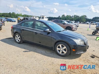 Czwarte zdjęcie samochodu z boku: 2014 CHEVROLET CRUZE LT VIN:1G1PC5SB8E7210158 - miniatura