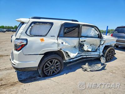 Trzecie zdjęcie samochodu z tyłu: 2020 TOYOTA 4RUNNER NIGHTSHADE EDITION VIN:JTEBU5JR6L5772786 - miniatura