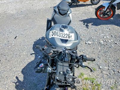 Piąte zdjęcie samochodu w środku: 2025 KAWASAKI ZX636 K VIN:JKBZXJJ19SA026714 - miniatura