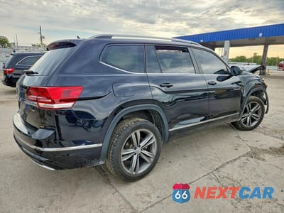 Trzecie zdjęcie samochodu z tyłu: 2019 VOLKSWAGEN ATLAS SE VIN:1V2YR2CA2KC539177 - miniatura