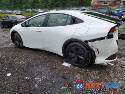 Drugie zdjęcie samochodu z przodu: 2026 TOYOTA PRIUS LE VIN:JTDACAAU4T3076715 - miniatura