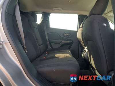 Zdjęcie 11 z 13 samochodu: 2019 JEEP CHEROKEE LATITUDE VIN:1C4PJMCX8KD239156 - miniatura