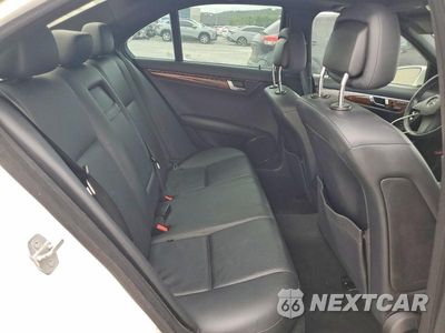 Zdjęcie 10 z 12 samochodu: 2010 MERCEDES-BENZ C 300 VIN:WDDGF5EB9AR126252 - miniatura