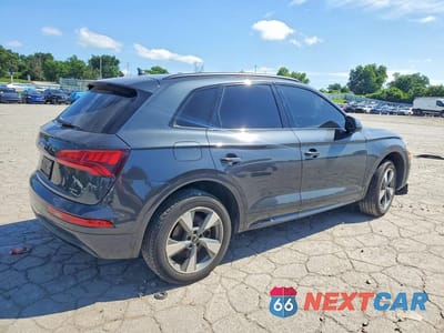 Trzecie zdjęcie samochodu z tyłu: 2020 AUDI Q5 PREMIUM VIN:WA1ANAFY5L2112787 - miniatura