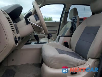 Zdjęcie 7 z 13 samochodu: 2008 FORD ESCAPE XLT VIN:1FMCU03Z48KC90833 - miniatura