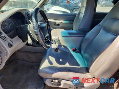 Zdjęcie 7 z 13 samochodu: 1998 FORD EXPLORER VIN:1FMYU24E6WUB28975 - miniatura
