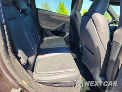 Zdjęcie 11 z 14 samochodu: 2026 TESLA MODEL Y VIN:7SAYGDEE2TF583111 - miniatura