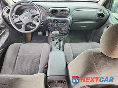 Zdjęcie 8 z 12 samochodu: 2008 CHEVROLET TRAILBLAZER LS VIN:1GNDT13S182155515 - miniatura