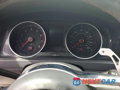 Zdjęcie 9 z 13 samochodu: 2015 VOLKSWAGEN GTI VIN:3VWT47AU4FM074598 - miniatura
