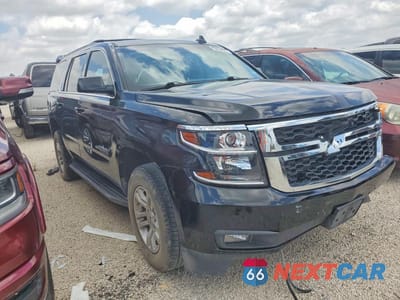 Czwarte zdjęcie samochodu z boku: 2018 CHEVROLET TAHOE C1500 LT VIN:1GNSCBKC3JR222250 - miniatura