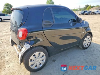 Trzecie zdjęcie samochodu z tyłu: 2016 SMART FORTWO VIN:WMEFJ5DA2GK056643 - miniatura