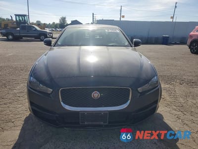 Piąte zdjęcie samochodu w środku: 2017 JAGUAR XE VIN:SAJAR4BG4HA976950 - miniatura