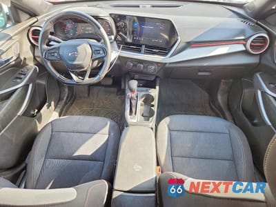 Zdjęcie 8 z 12 samochodu: 2024 CHEVROLET TRAX 1RS VIN:KL77LGE27RC067356 - miniatura