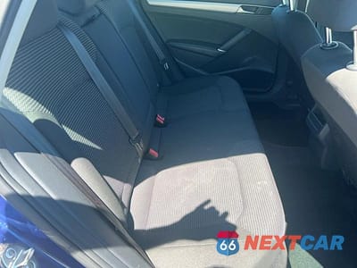 Zdjęcie 6 z 10 samochodu: 2016 VOLKSWAGEN PASSAT S VIN:1VWAS7A38GC019000 - miniatura