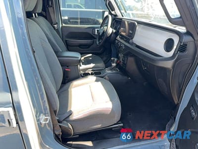 Piąte zdjęcie samochodu w środku: 2024 JEEP WRANGLER 4XE VIN:1C4RJXN62RW209888 - miniatura