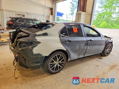 Trzecie zdjęcie samochodu z tyłu: 2023 TOYOTA CAMRY SE VIN:4T1T11AK4PU785122 - miniatura