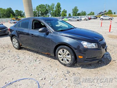 Czwarte zdjęcie samochodu z boku: 2014 CHEVROLET CRUZE LS VIN:1G1PB5SG3E7337513 - miniatura