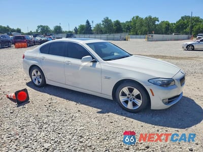 Czwarte zdjęcie samochodu z boku: 2013 BMW 528 XI VIN:WBAXH5C51DD114810 - miniatura