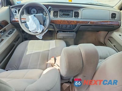 Zdjęcie 8 z 12 samochodu: 2006 MERCURY GRAND MARQUIS GS VIN:2MEFM74V96X610811 - miniatura