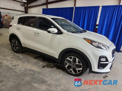 Czwarte zdjęcie samochodu z boku: 2020 KIA SPORTAGE EX VIN:KNDPN3AC5L7839051 - miniatura