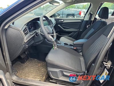 Zdjęcie 7 z 13 samochodu: 2023 VOLKSWAGEN JETTA S VIN:3VW5M7BU9PM005589 - miniatura