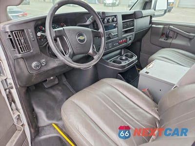 Zdjęcie 8 z 12 samochodu: 2016 CHEVROLET EXPRESS VIN:1GCWGAFF5G1234131 - miniatura
