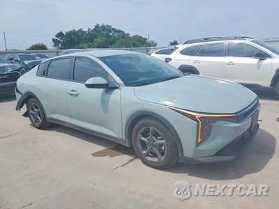 Czwarte zdjęcie samochodu z boku: 2025 KIA K4 LXS VIN:3KPFT4DE6SE229369 - miniatura