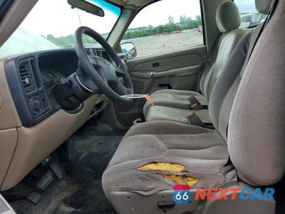 Zdjęcie 7 z 12 samochodu: 2004 CHEVROLET SILVERADO C2500 HEAVY DUTY VIN:1GCHC24U54E320572 - miniatura
