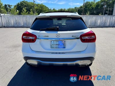 Zdjęcie 6 z 11 samochodu: 2018 MERCEDES-BENZ GLA 250 4MATIC VIN:WDCTG4GB7JU000217 - miniatura