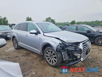 Czwarte zdjęcie samochodu z boku: 2019 AUDI Q7 PREMIUM PLUS VIN:WA1LAAF77KD035046 - miniatura