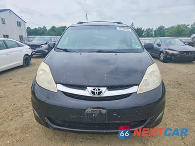 Piąte zdjęcie samochodu w środku: 2008 TOYOTA SIENNA XLE LIMITED VIN:5TDBK22C58S019271 - miniatura